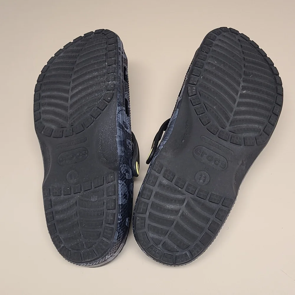 Crocs Disney A Nightmare Before Christmas glow in the dark clog sandals size 11 - Picture 8 of 9